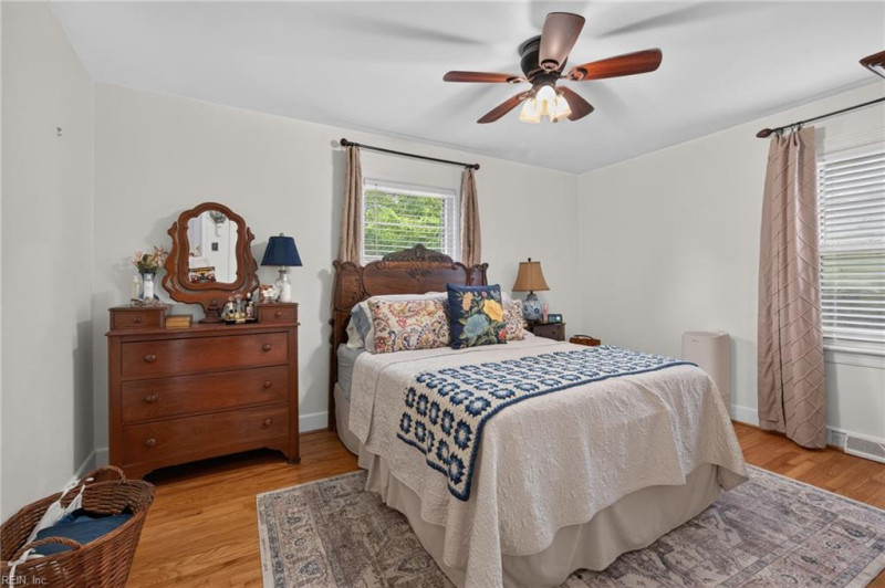 Photo 16 of 25 residential for sale in Portsmouth virginia