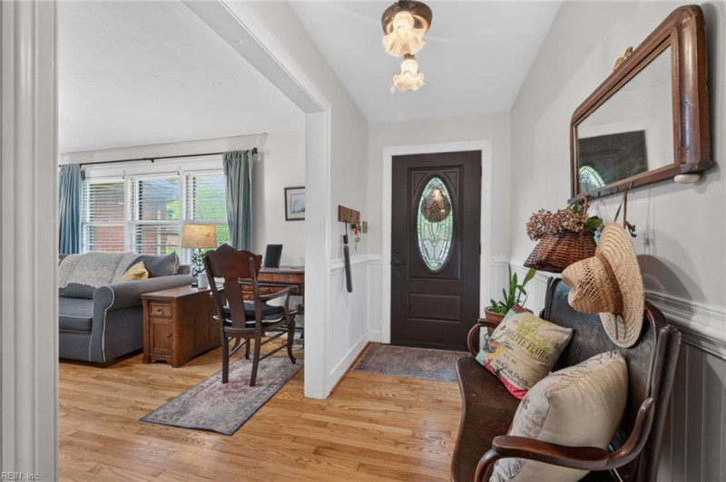 Photo 3 of 25 residential for sale in Portsmouth virginia