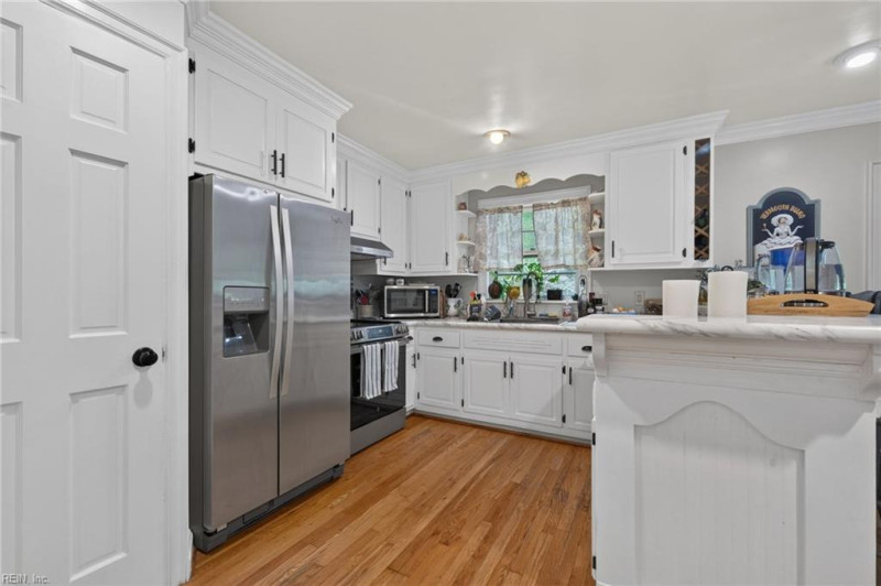 Photo 8 of 25 residential for sale in Portsmouth virginia
