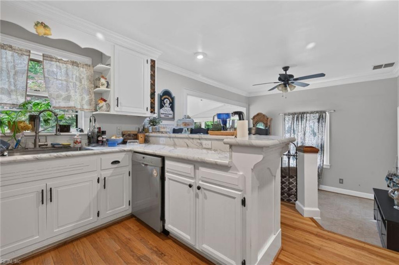 Photo 9 of 25 residential for sale in Portsmouth virginia