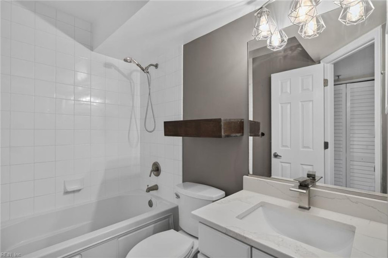 Photo 12 of 18 residential for sale in Virginia Beach virginia