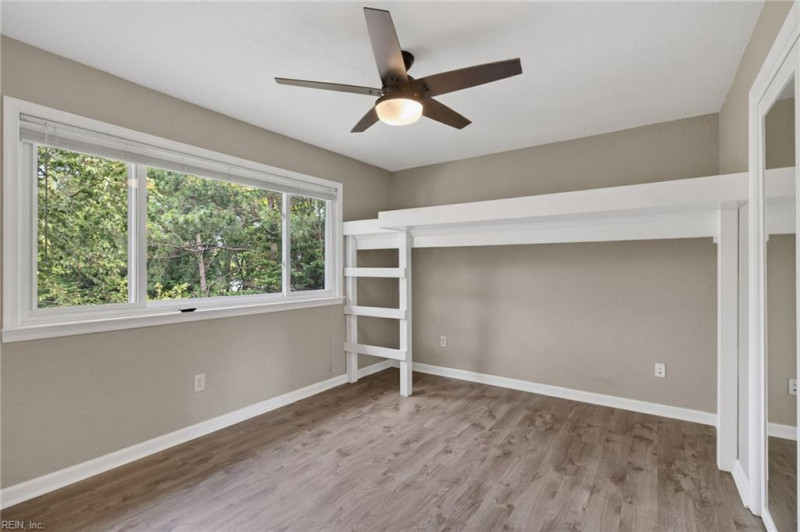 Photo 13 of 18 residential for sale in Virginia Beach virginia