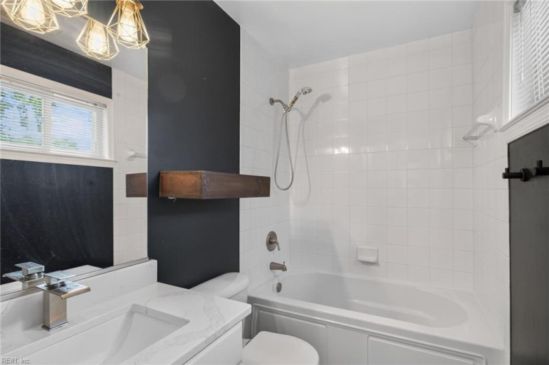 Photo 15 of 18 residential for sale in Virginia Beach virginia