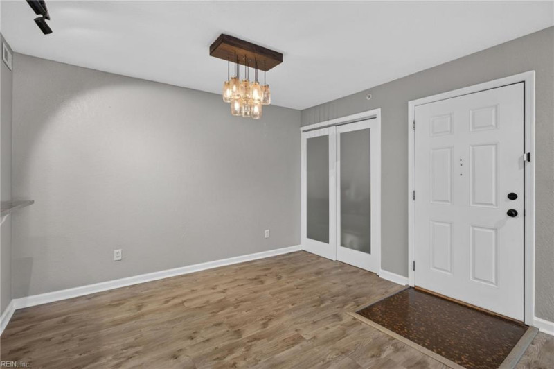 Photo 3 of 18 residential for sale in Virginia Beach virginia