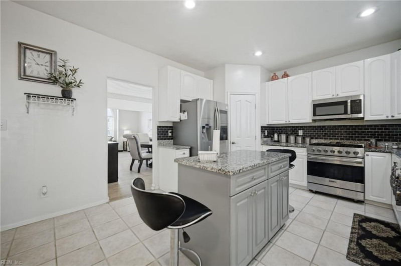 Photo 19 of 50 residential for sale in Chesapeake virginia Photo 19 of 50 residential for sale in Chesapeake virginia