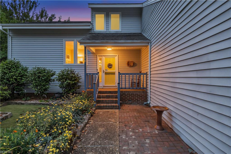 Photo 2 of 33 residential for sale in Hampton virginia