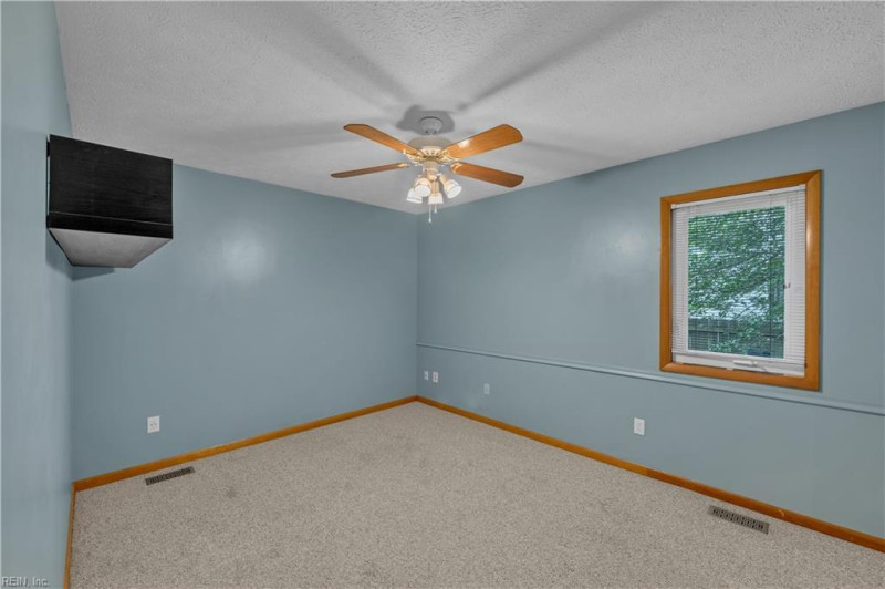 Photo 22 of 33 residential for sale in Hampton virginia