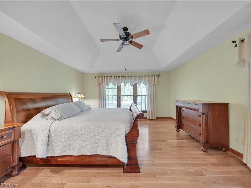 Photo 16 of 39 residential for sale in Chesapeake virginia