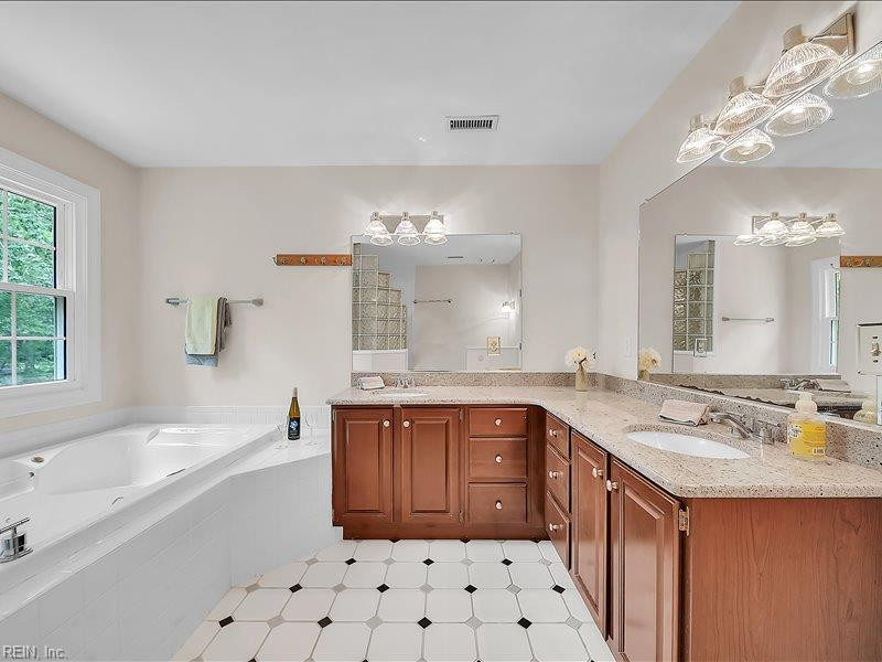 Photo 17 of 39 residential for sale in Chesapeake virginia