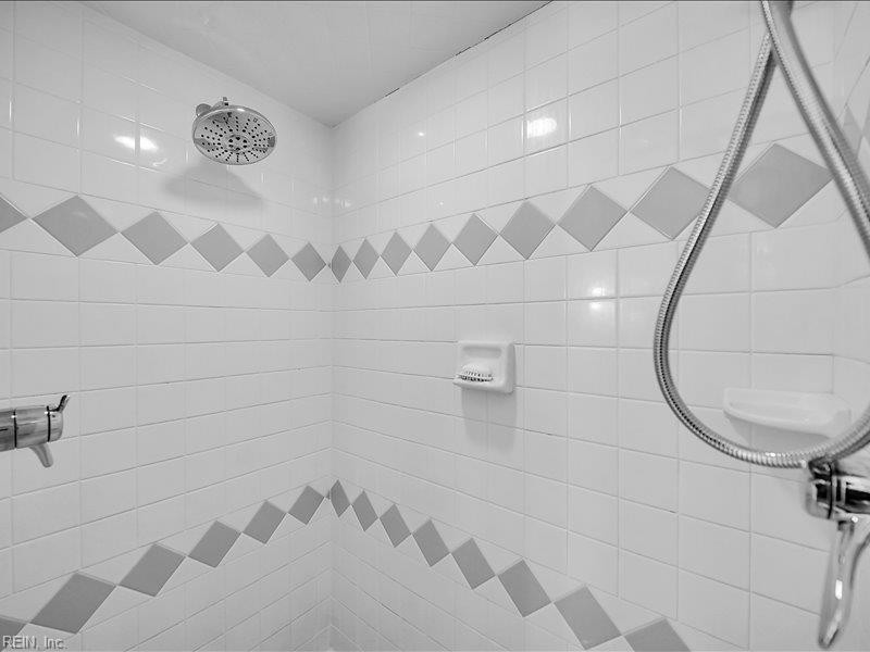Photo 19 of 39 residential for sale in Chesapeake virginia
