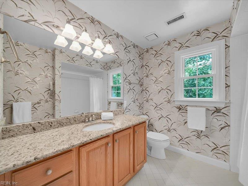 Photo 23 of 39 residential for sale in Chesapeake virginia