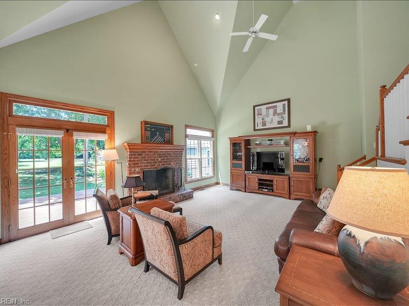 Photo 3 of 39 residential for sale in Chesapeake virginia