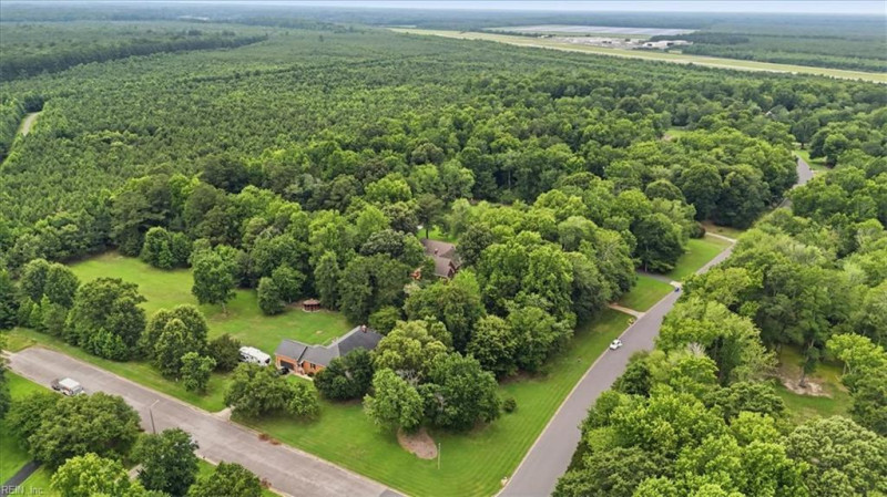 Photo 33 of 39 residential for sale in Chesapeake virginia