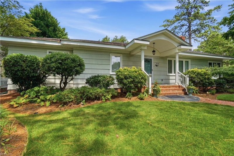Photo 4 of 43 residential for sale in Norfolk virginia