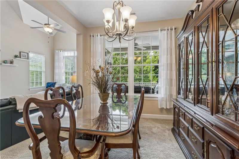 Photo 15 of 40 residential for sale in York County virginia
