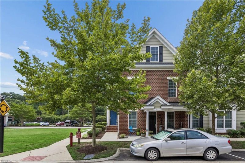 Photo 2 of 40 residential for sale in York County virginia