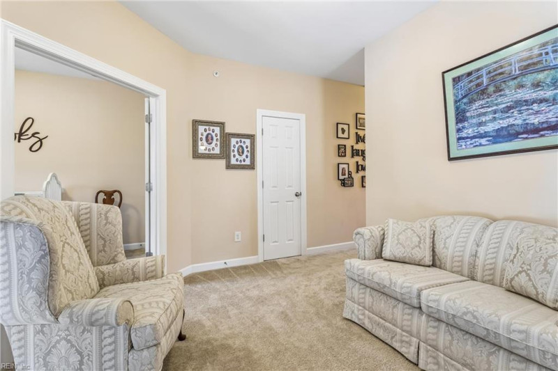 Photo 26 of 40 residential for sale in York County virginia