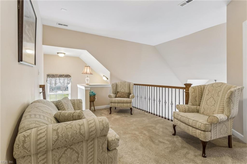Photo 27 of 40 residential for sale in York County virginia