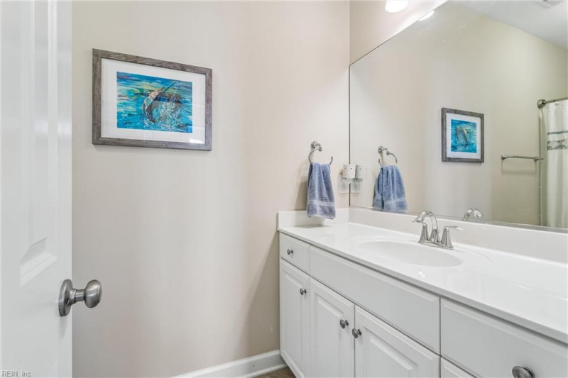 Photo 34 of 40 residential for sale in York County virginia