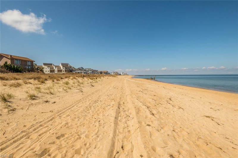 Photo 19 of 20 residential for sale in Norfolk virginia