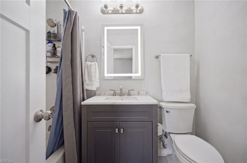 Photo 11 of 41 residential for sale in Norfolk virginia