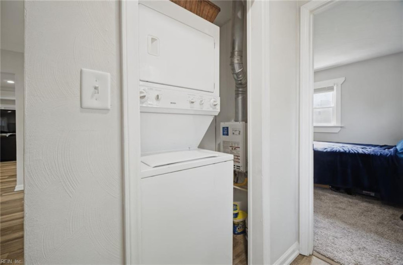 Photo 13 of 41 residential for sale in Norfolk virginia