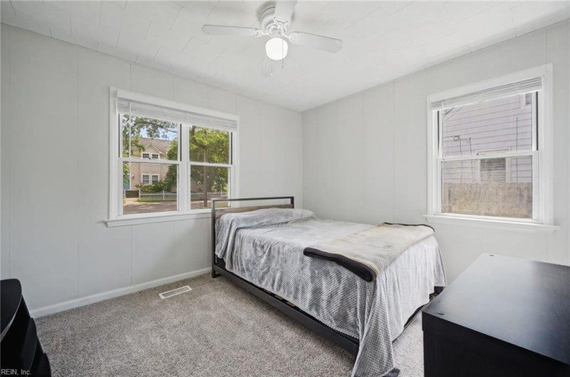 Photo 15 of 41 residential for sale in Norfolk virginia