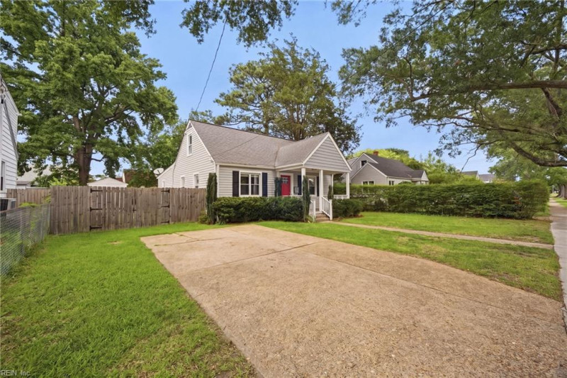 Photo 32 of 41 residential for sale in Norfolk virginia