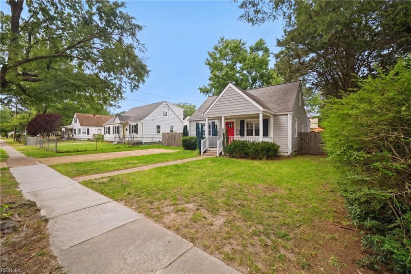 Photo 34 of 41 residential for sale in Norfolk virginia
