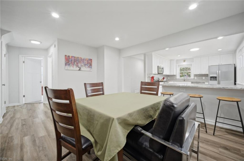 Photo 4 of 41 residential for sale in Norfolk virginia