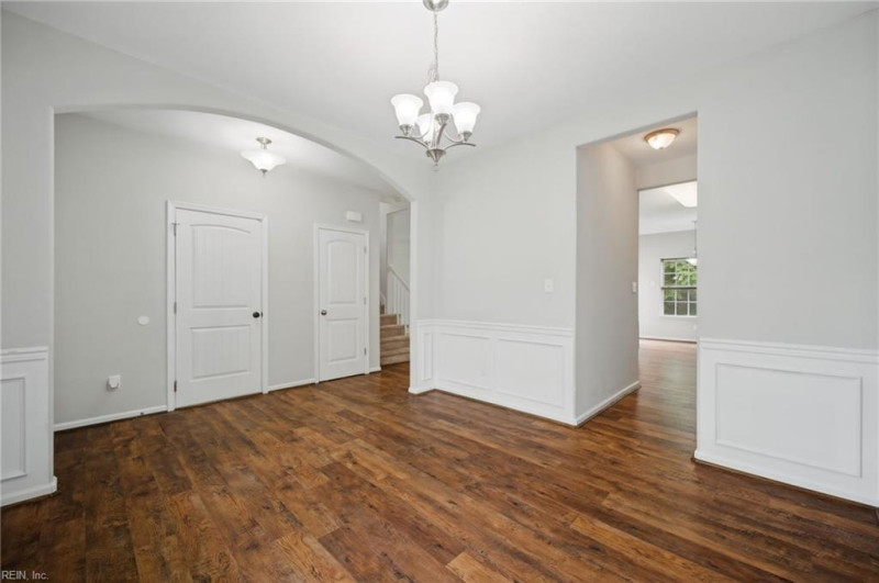 Photo 14 of 35 residential for sale in Chesapeake virginia