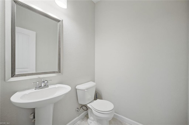 Photo 15 of 35 residential for sale in Chesapeake virginia