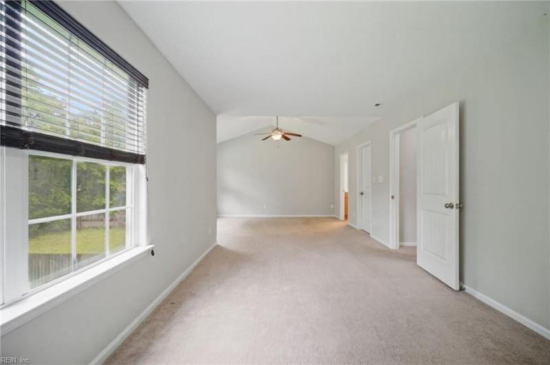 Photo 18 of 35 residential for sale in Chesapeake virginia