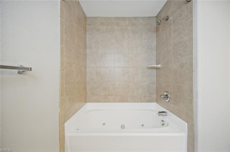 Photo 20 of 35 residential for sale in Chesapeake virginia