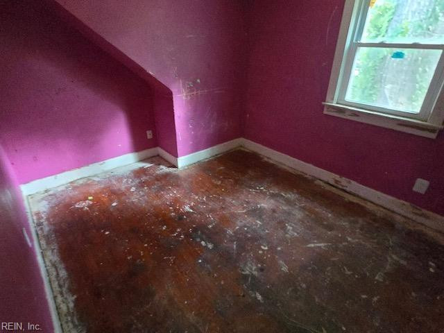 Photo 4 of 11 residential for sale in Norfolk virginia