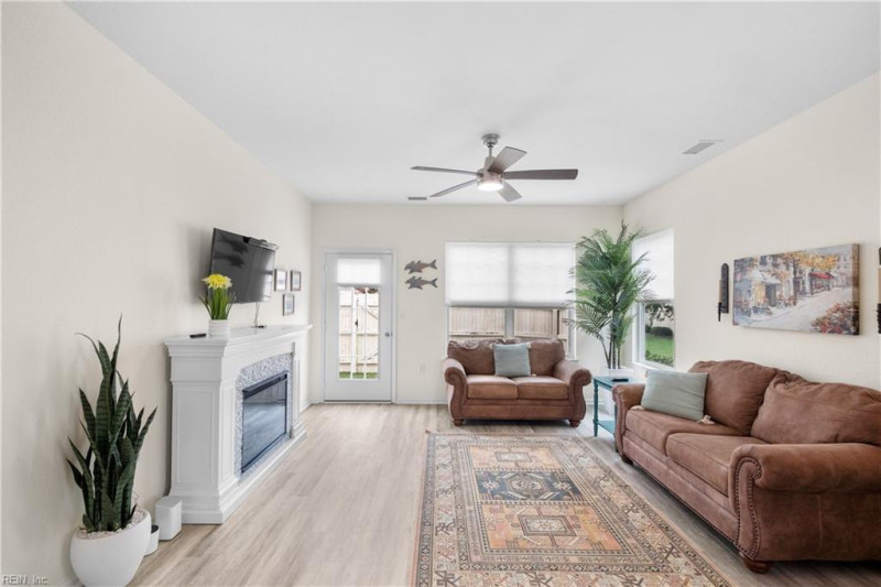 Photo 13 of 35 residential for sale in Chesapeake virginia