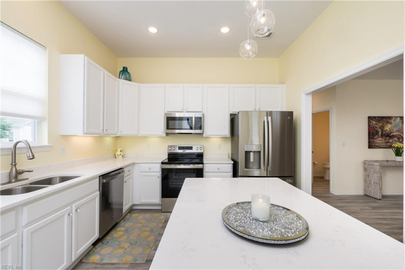 Photo 17 of 35 residential for sale in Chesapeake virginia