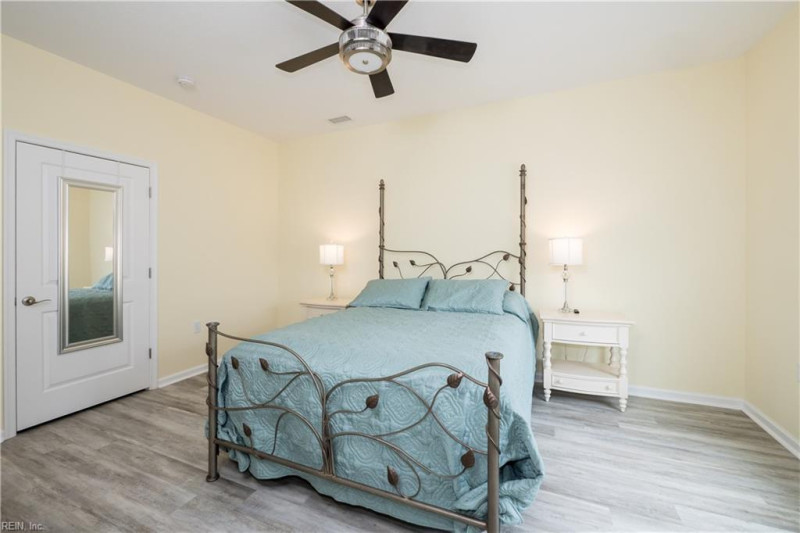 Photo 23 of 35 residential for sale in Chesapeake virginia