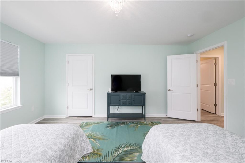 Photo 31 of 35 residential for sale in Chesapeake virginia