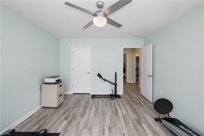 Photo 33 of 35 residential for sale in Chesapeake virginia