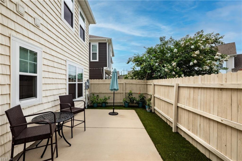 Photo 6 of 35 residential for sale in Chesapeake virginia