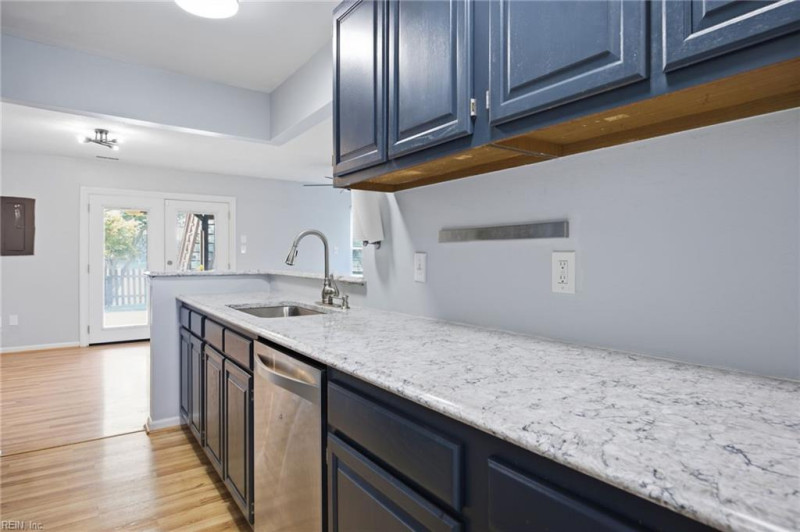 Photo 13 of 36 residential for sale in Virginia Beach virginia