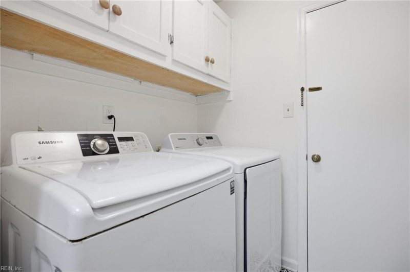 Photo 17 of 36 residential for sale in Virginia Beach virginia