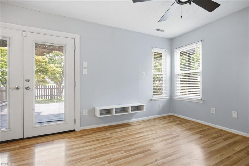 Photo 19 of 36 residential for sale in Virginia Beach virginia
