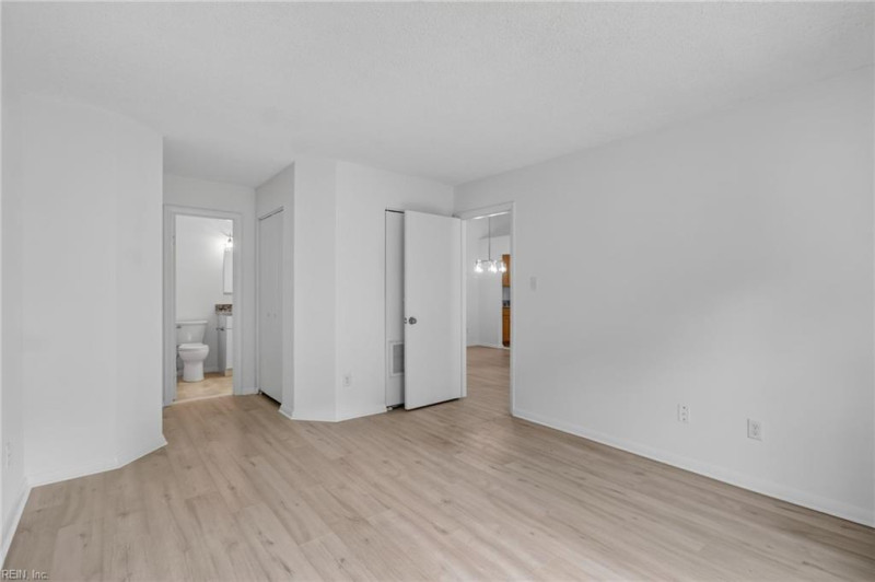 Photo 15 of 22 residential for sale in Virginia Beach virginia