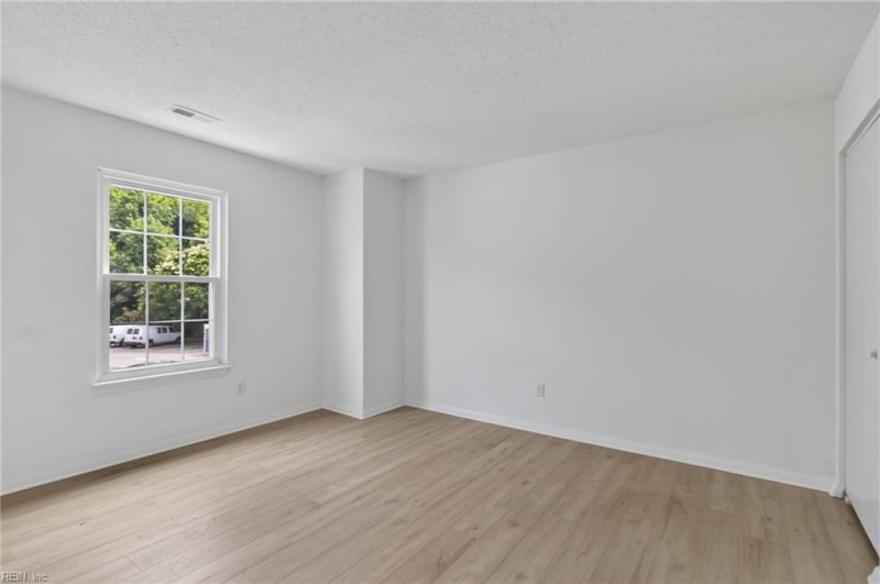 Photo 17 of 22 residential for sale in Virginia Beach virginia