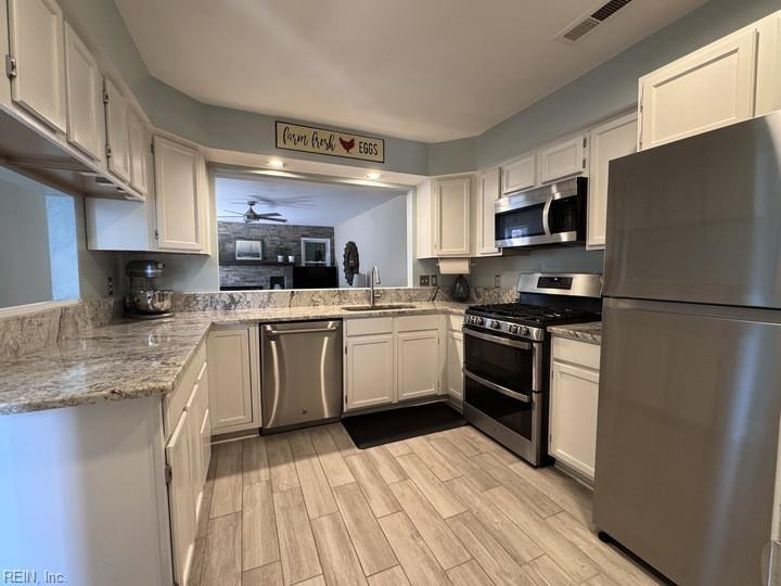 Photo 10 of 37 residential for sale in Virginia Beach virginia