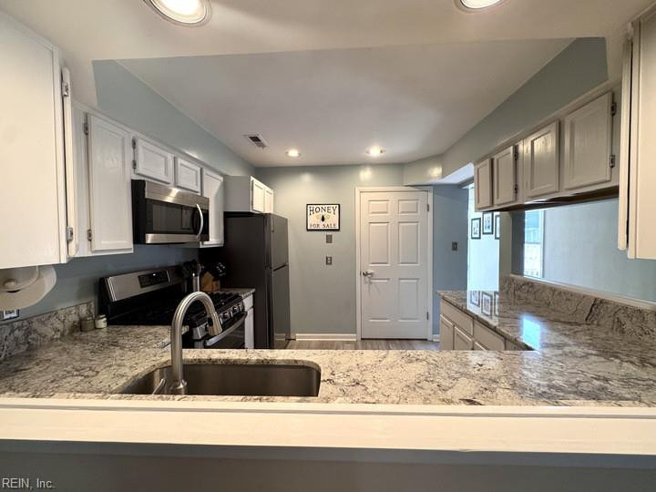 Photo 11 of 37 residential for sale in Virginia Beach virginia