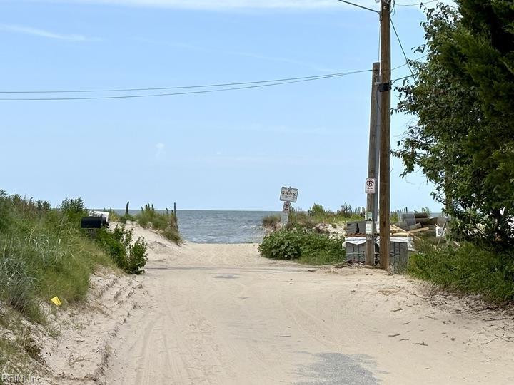 Photo 3 of 37 residential for sale in Virginia Beach virginia