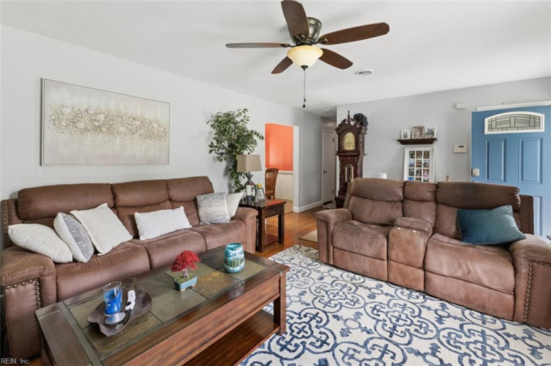 Photo 15 of 50 residential for sale in Chesapeake virginia